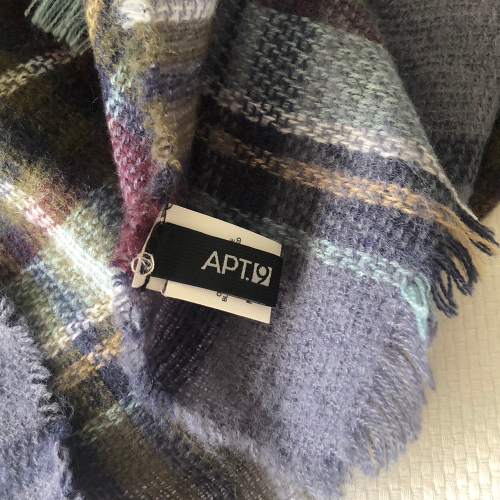 Apt. 9 Scarf